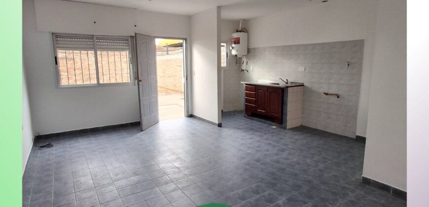 VENTA – CASA + DEPARTAMENTO